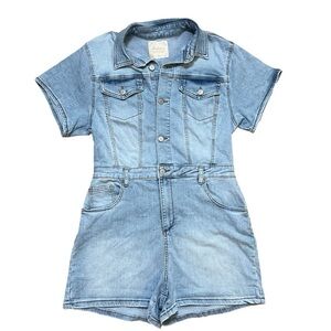 ALTAR’D STATE Amber Denim Button Down Short Sleeve Romper Shorts Light Wash M